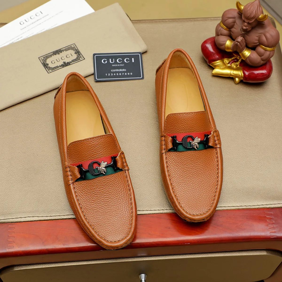 Men's shoes 💰360💰💰GUCCI Gucci official website synchronizes the latest model 🛃The upper is made of imported cowhide, 🐷leather lining, rubber outsole, 🎩🎩top-notch handcrafted workmanship with fine stitches and threads🔍definitely satisfy those perfectionist men who pursue high luxury quality 👏 Colors available! Code number 38-45 Large quantity in stock